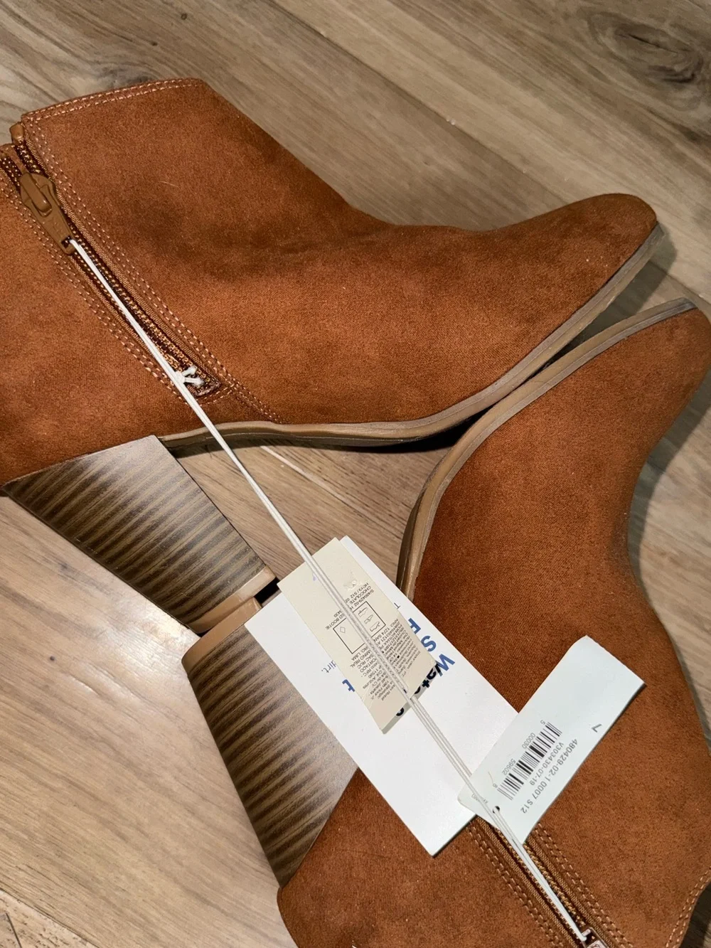 Old navy camel colored boots